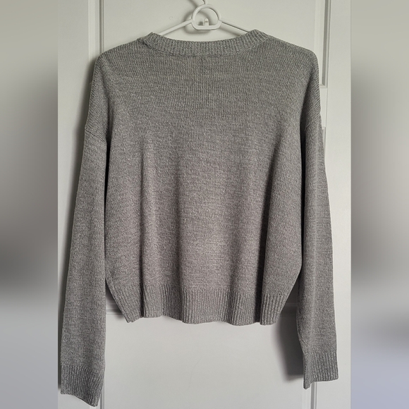 H&M Light Gray Women's Crew Neck Sweater - Picture 3 of 3